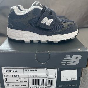 💙NAVY BLUE NEW BALANCE 993 SNEAKERS💙